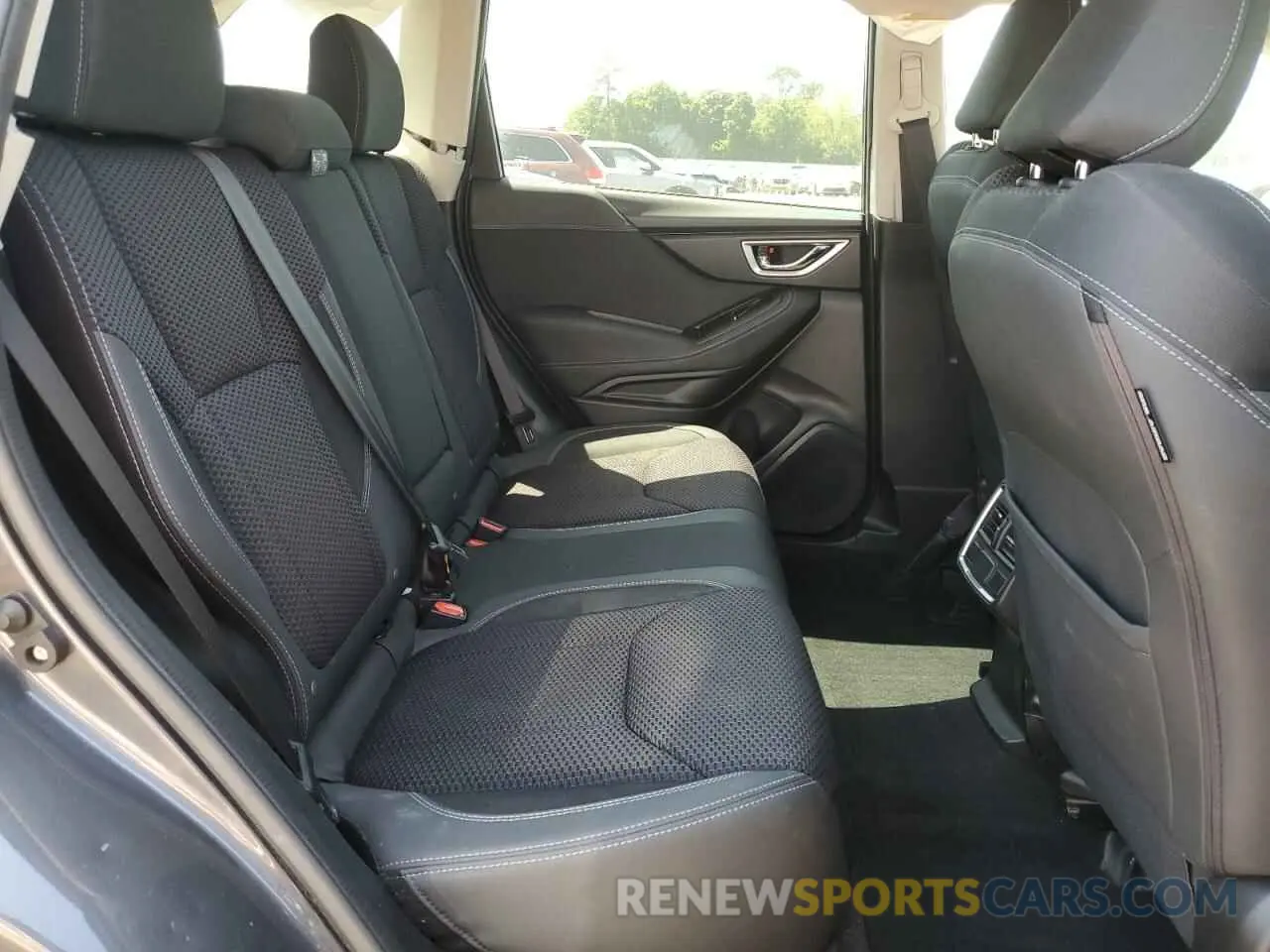 11 fotografías del automóvil dañado JF2SKAGCXLH561595 SUBARU FORESTER 2020