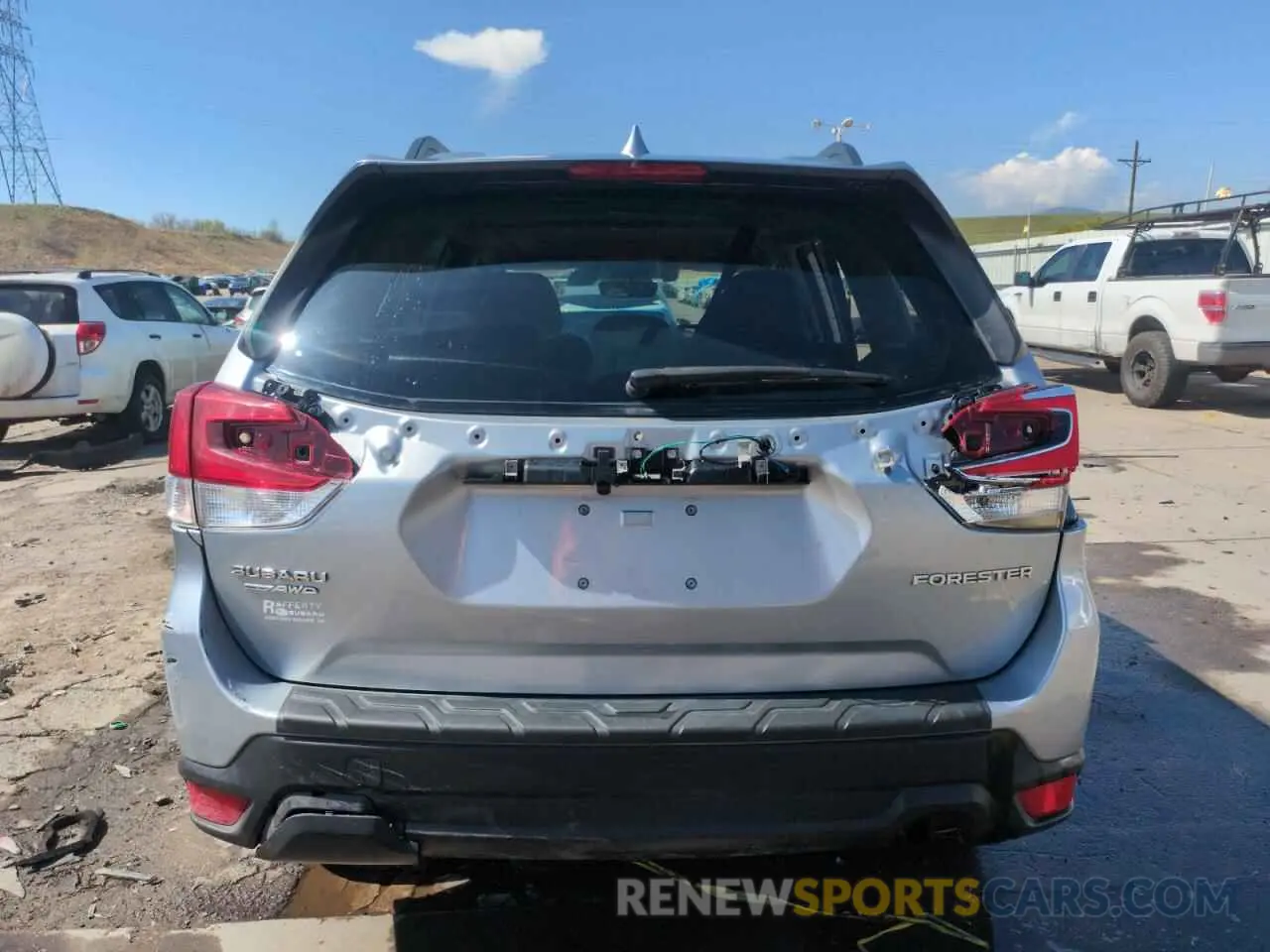 6 fotografías del automóvil dañado JF2SKAJC1LH513671 SUBARU FORESTER 2020