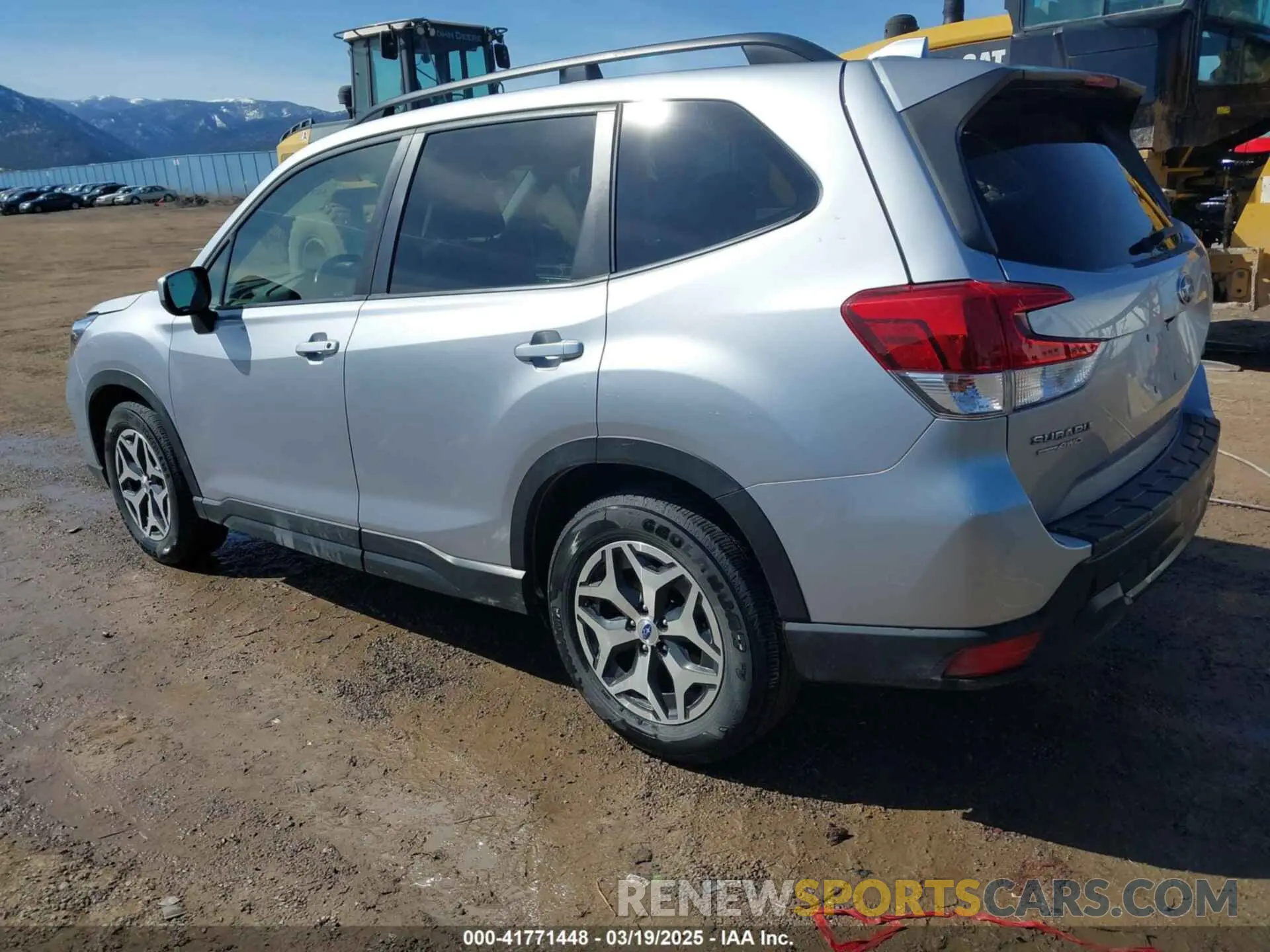 3 fotografías del automóvil dañado JF2SKAJC2LH520337 SUBARU FORESTER 2020