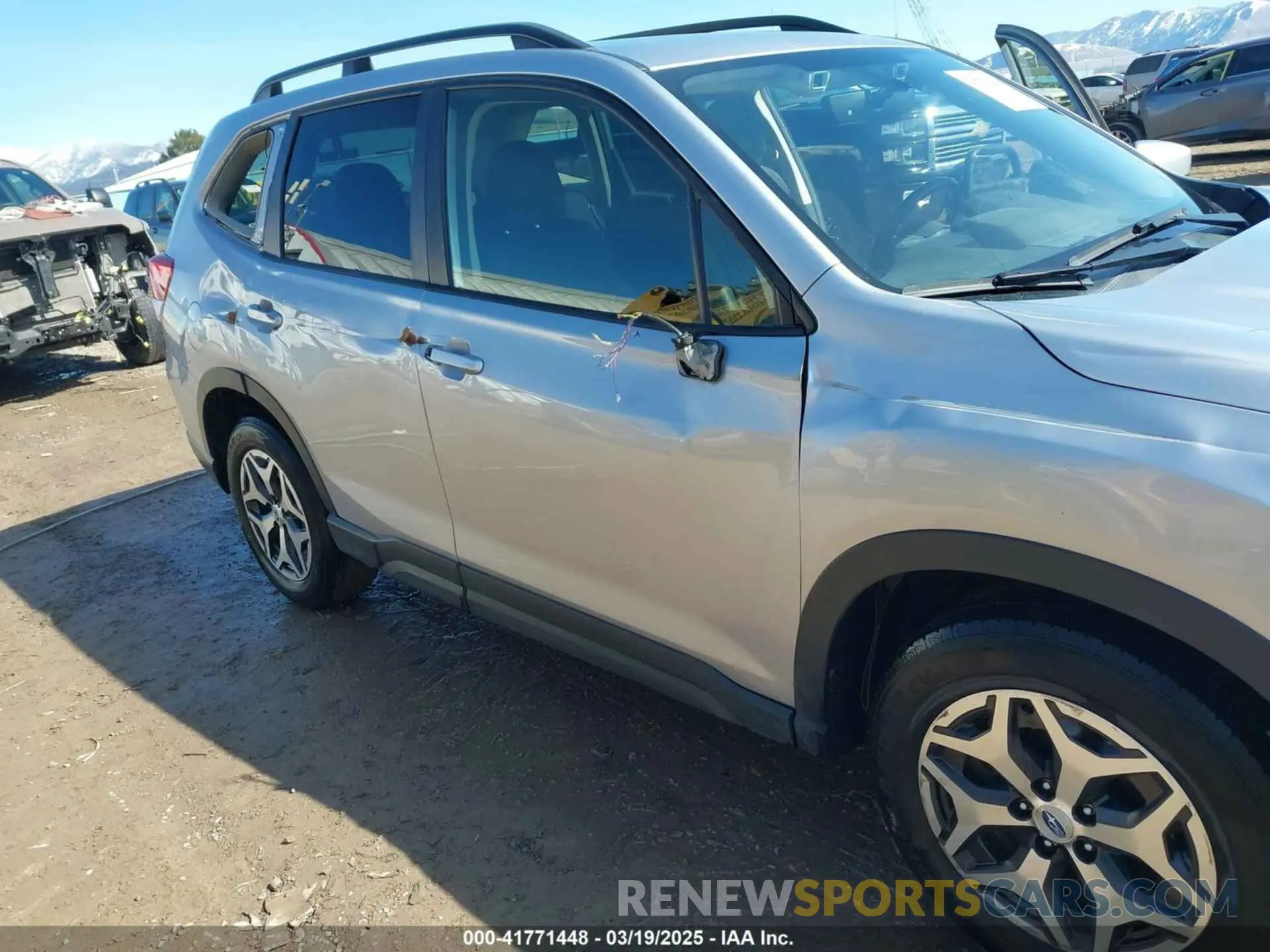 6 fotografías del automóvil dañado JF2SKAJC2LH520337 SUBARU FORESTER 2020