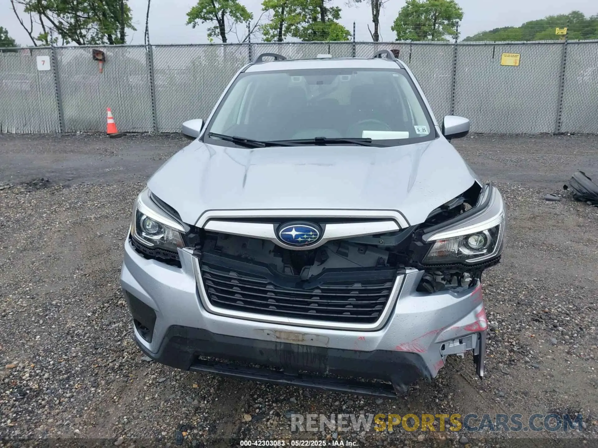 13 fotografías del automóvil dañado JF2SKAJC2LH528891 SUBARU FORESTER 2020