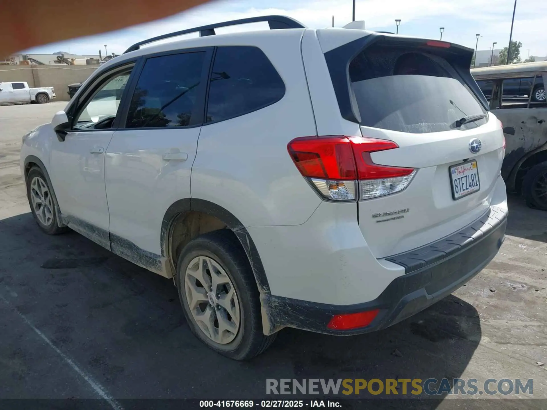 3 fotografías del automóvil dañado JF2SKAJC4LH581561 SUBARU FORESTER 2020