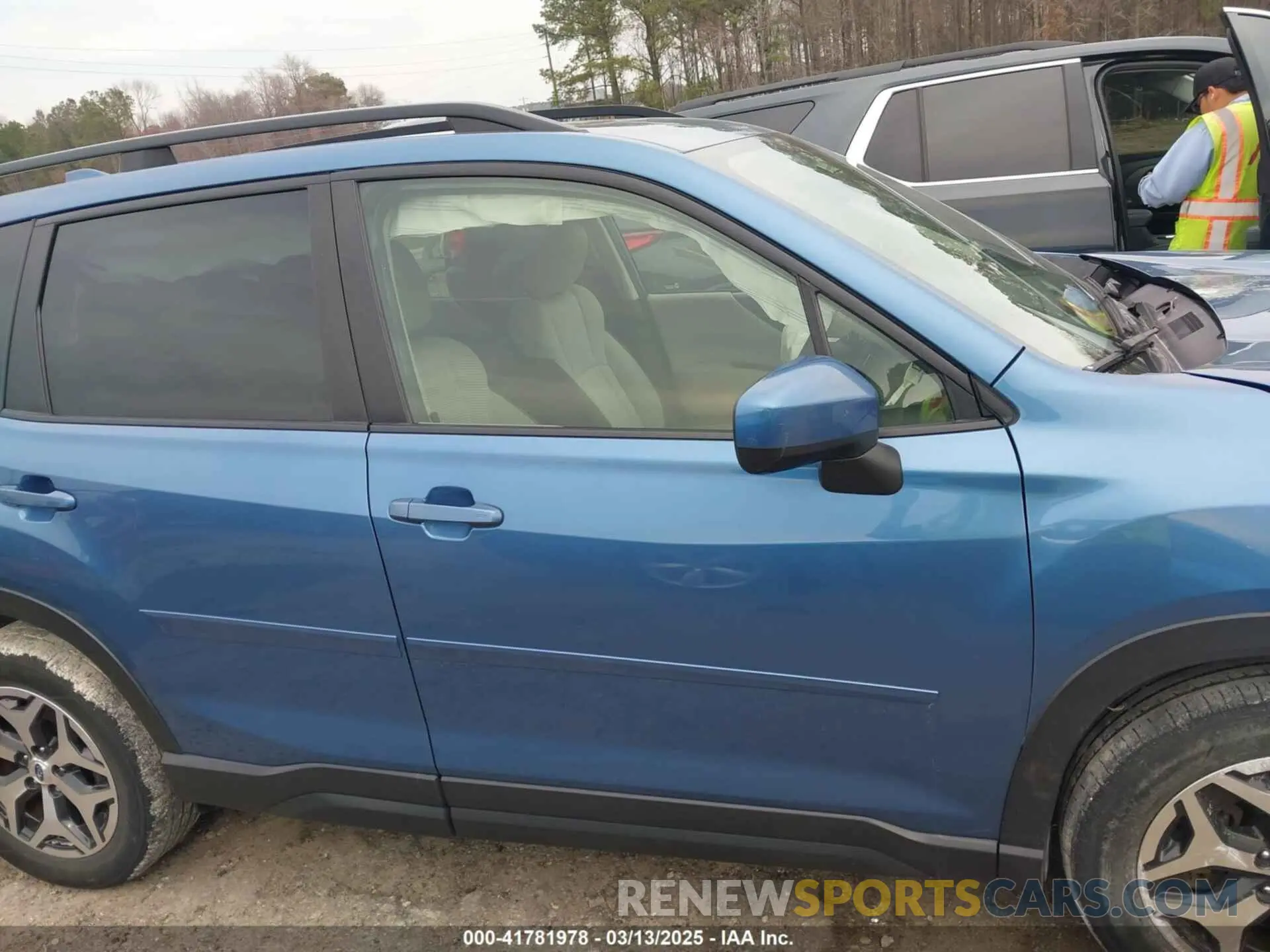 13 fotografías del automóvil dañado JF2SKAJC5LH586588 SUBARU FORESTER 2020
