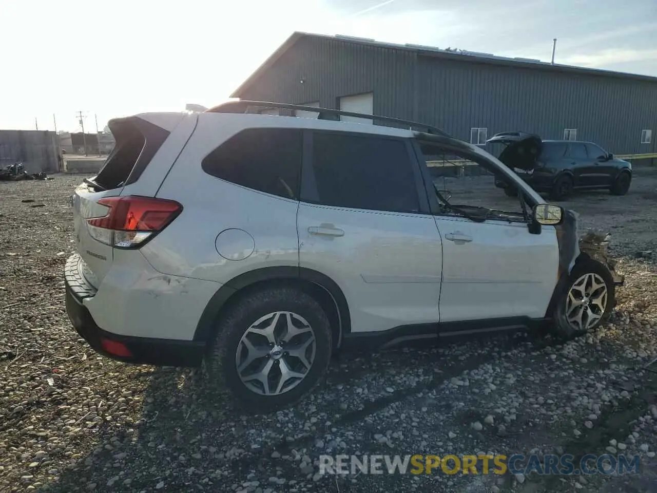 3 fotografías del automóvil dañado JF2SKAJCXLH524958 SUBARU FORESTER 2020