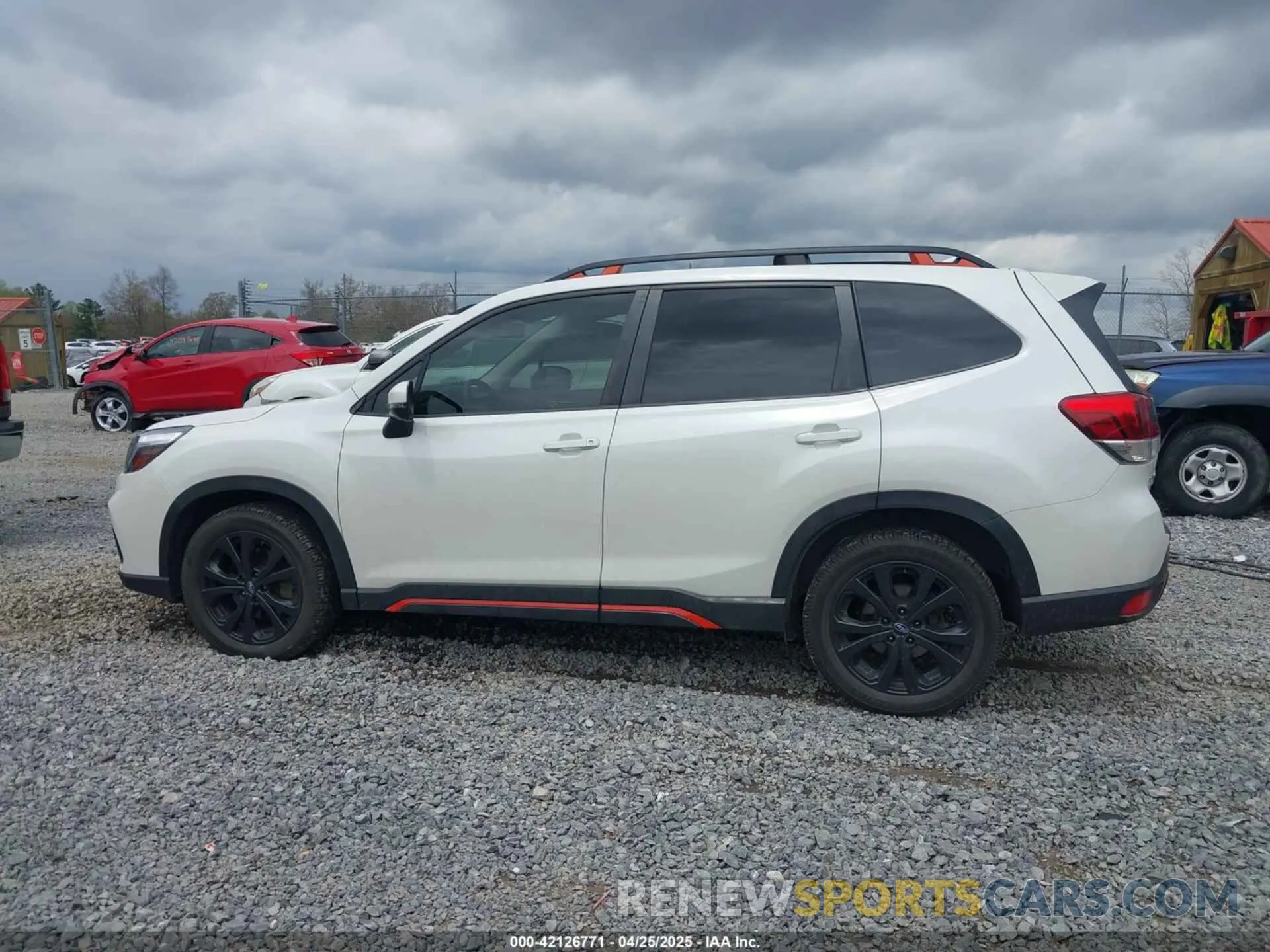 14 fotografías del automóvil dañado JF2SKALC3LH556213 SUBARU FORESTER 2020