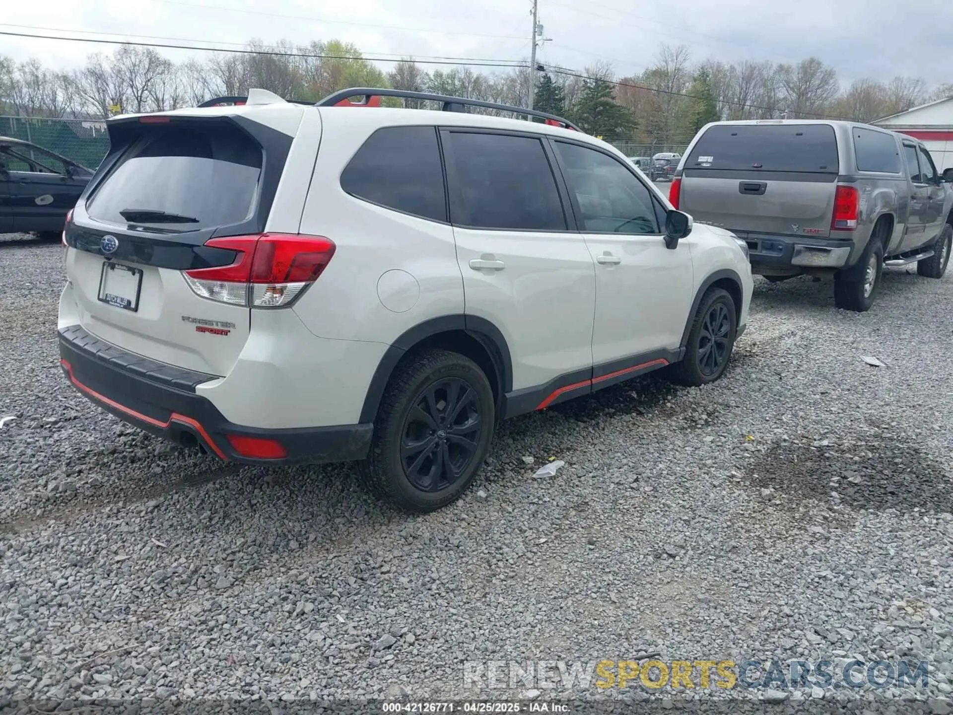 4 fotografías del automóvil dañado JF2SKALC3LH556213 SUBARU FORESTER 2020