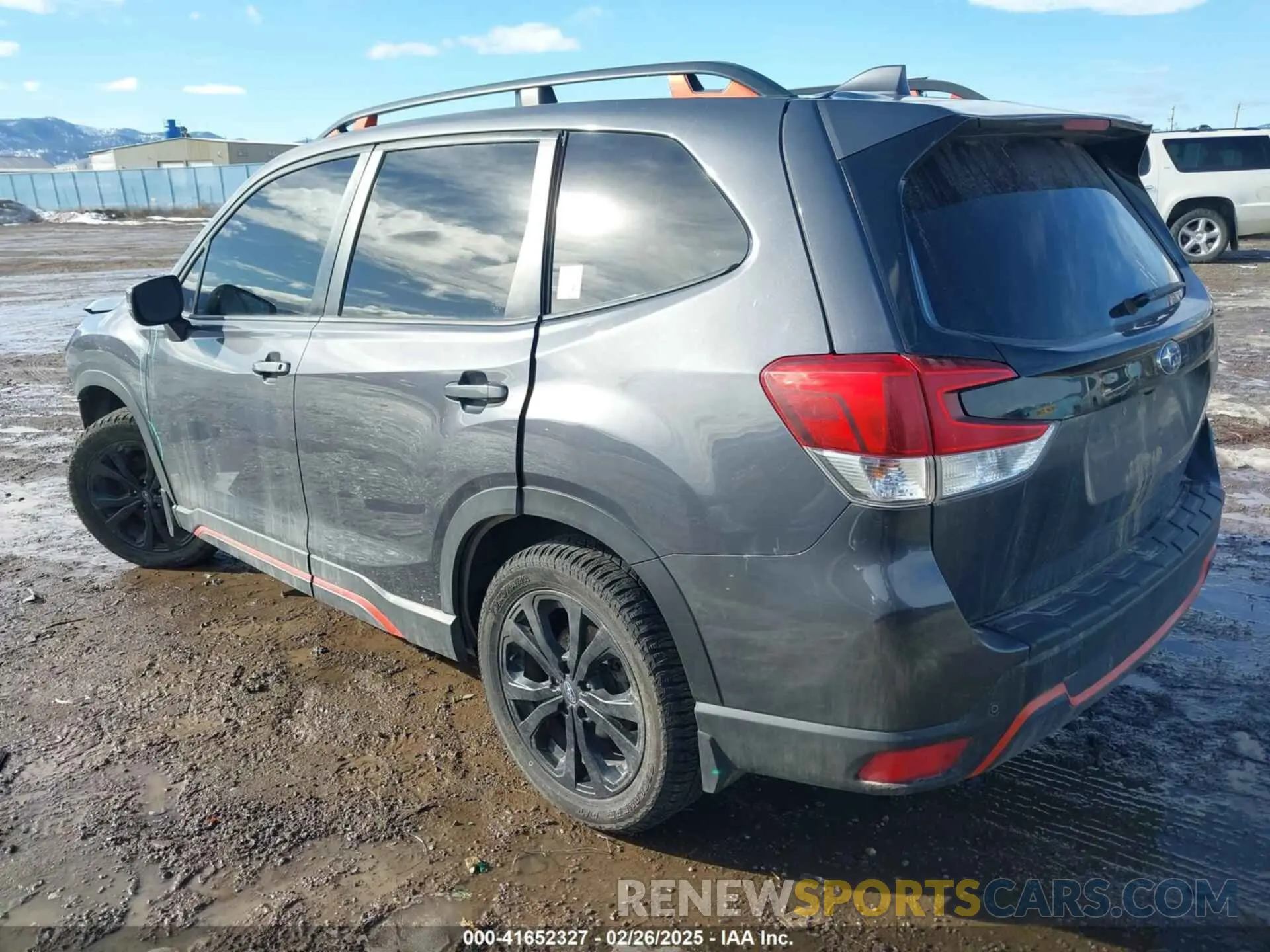 3 fotografías del automóvil dañado JF2SKARC0LH424677 SUBARU FORESTER 2020