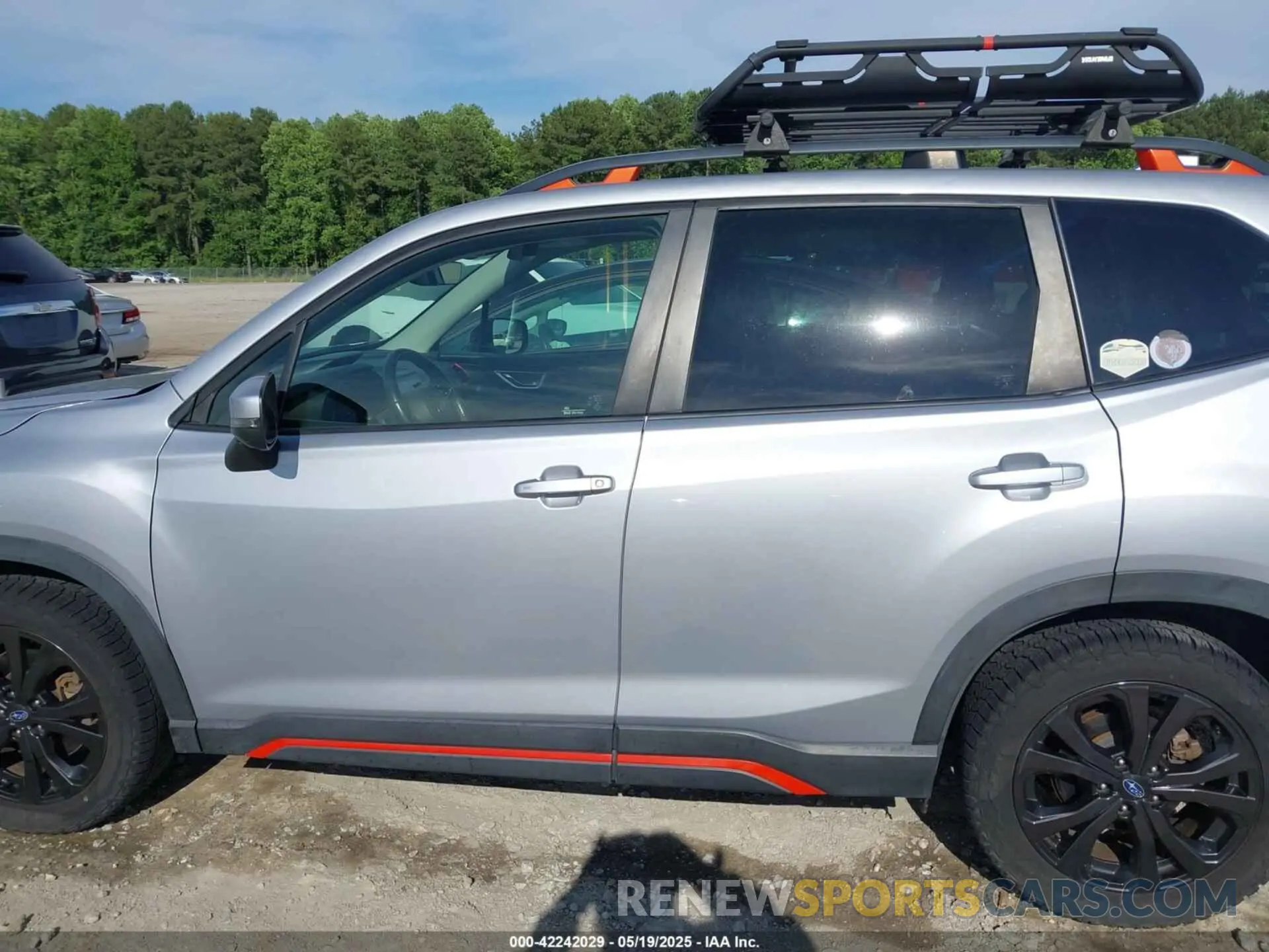 14 fotografías del automóvil dañado JF2SKARC3LH503521 SUBARU FORESTER 2020