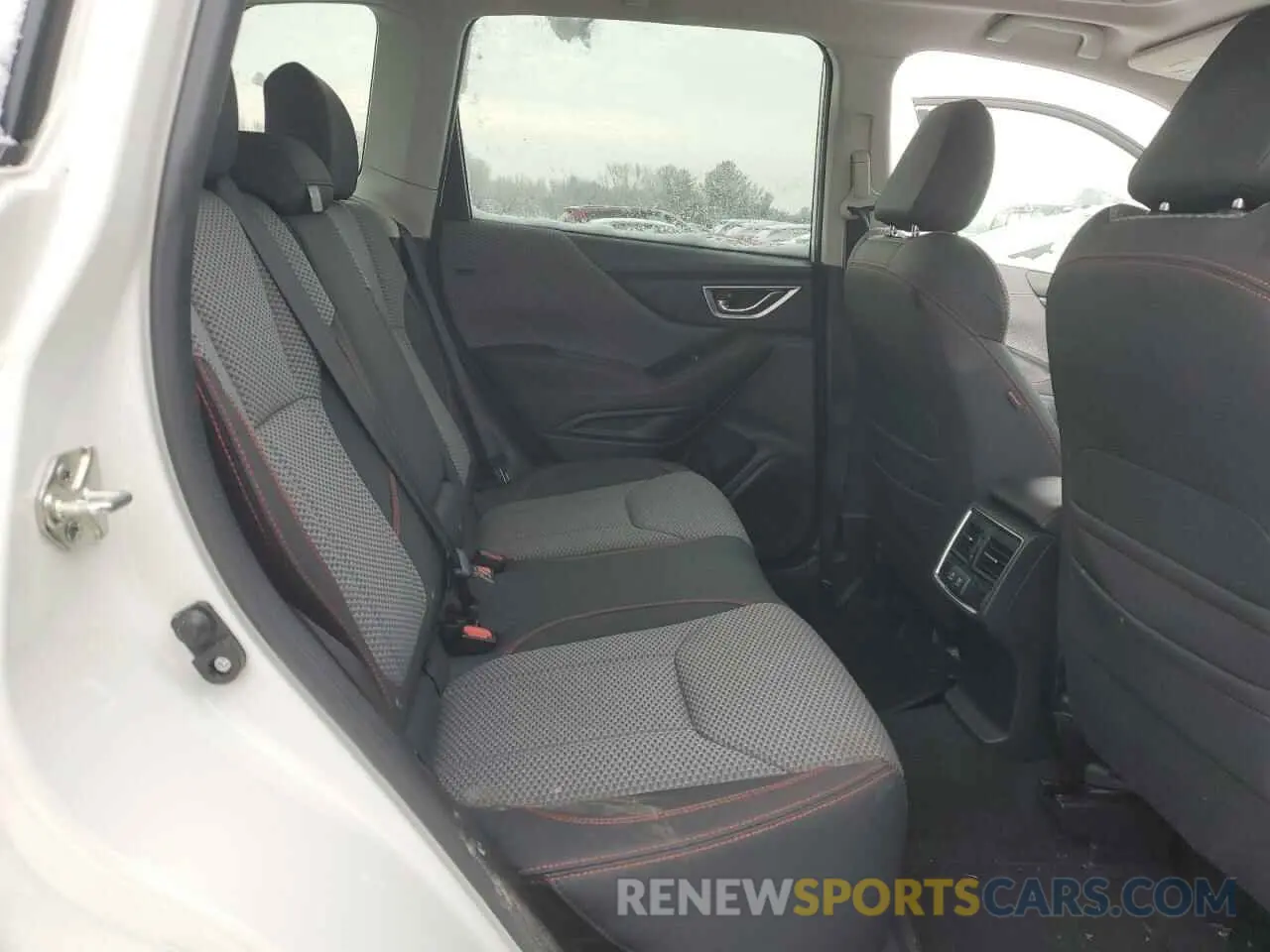 11 fotografías del automóvil dañado JF2SKARC3LH604915 SUBARU FORESTER 2020