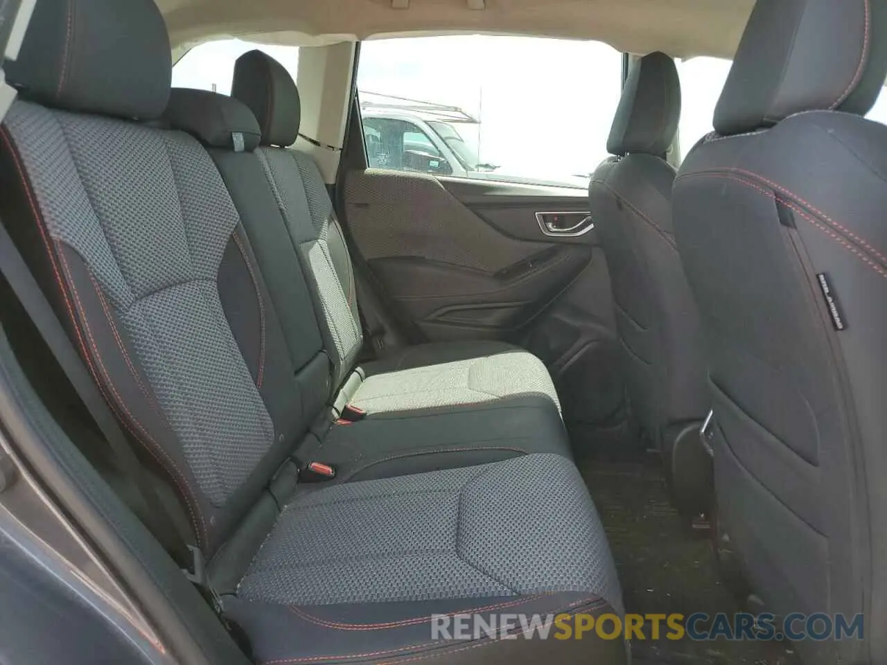 11 fotografías del automóvil dañado JF2SKARC5LH451972 SUBARU FORESTER 2020