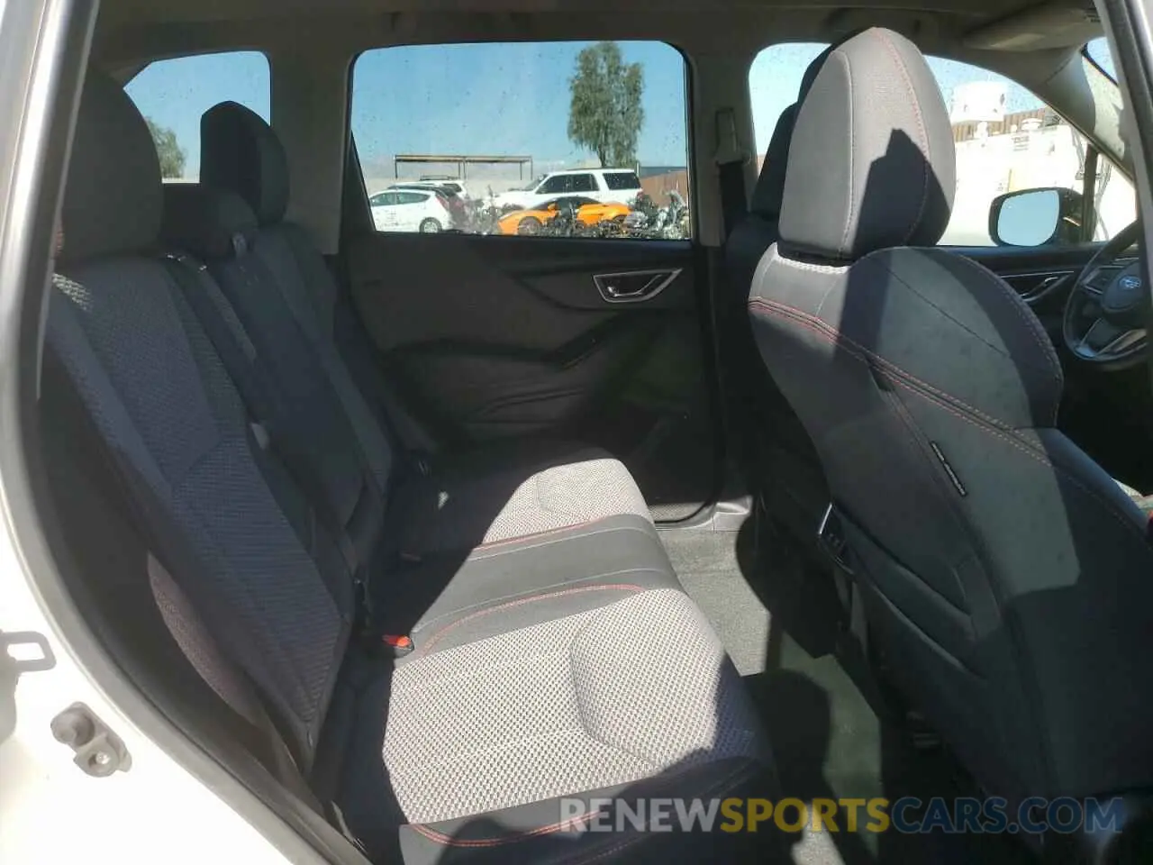 11 fotografías del automóvil dañado JF2SKARC7LH429651 SUBARU FORESTER 2020