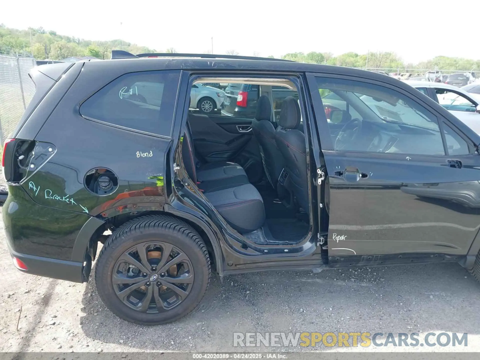 6 fotografías del automóvil dañado JF2SKARC7LH538949 SUBARU FORESTER 2020