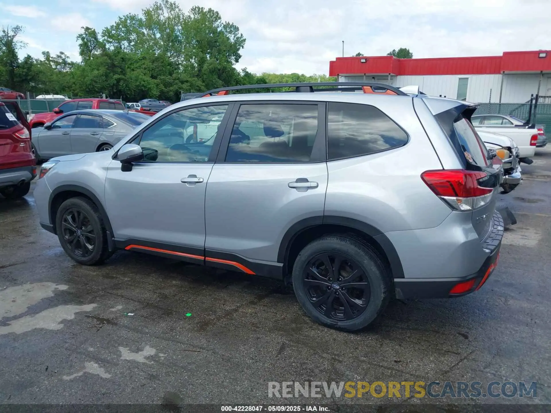 15 fotografías del automóvil dañado JF2SKARC8LH428900 SUBARU FORESTER 2020
