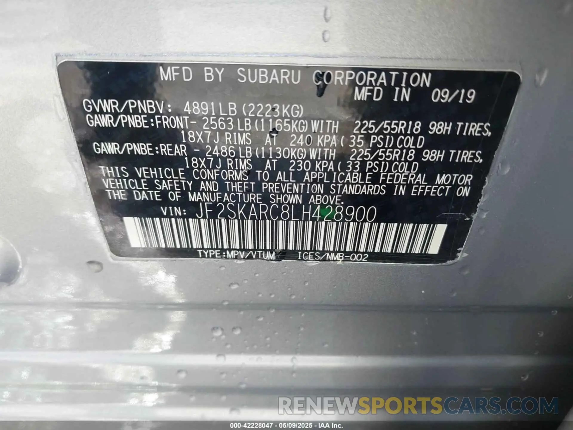 9 fotografías del automóvil dañado JF2SKARC8LH428900 SUBARU FORESTER 2020