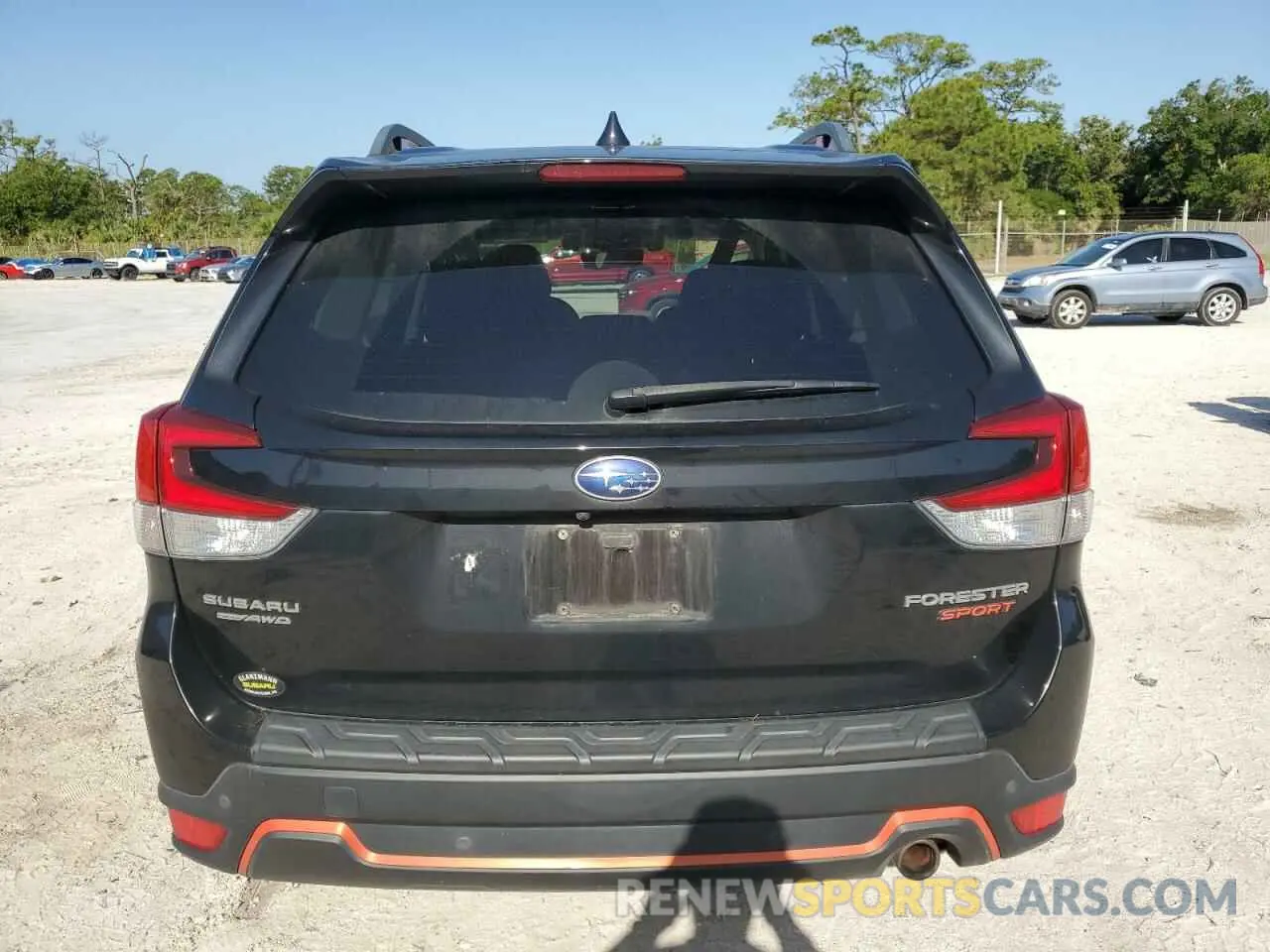 6 fotografías del automóvil dañado JF2SKARC8LH454459 SUBARU FORESTER 2020