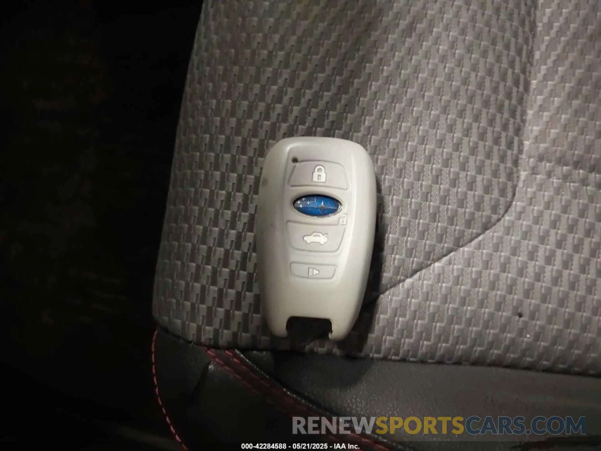 11 fotografías del automóvil dañado JF2SKARC8LH603680 SUBARU FORESTER 2020