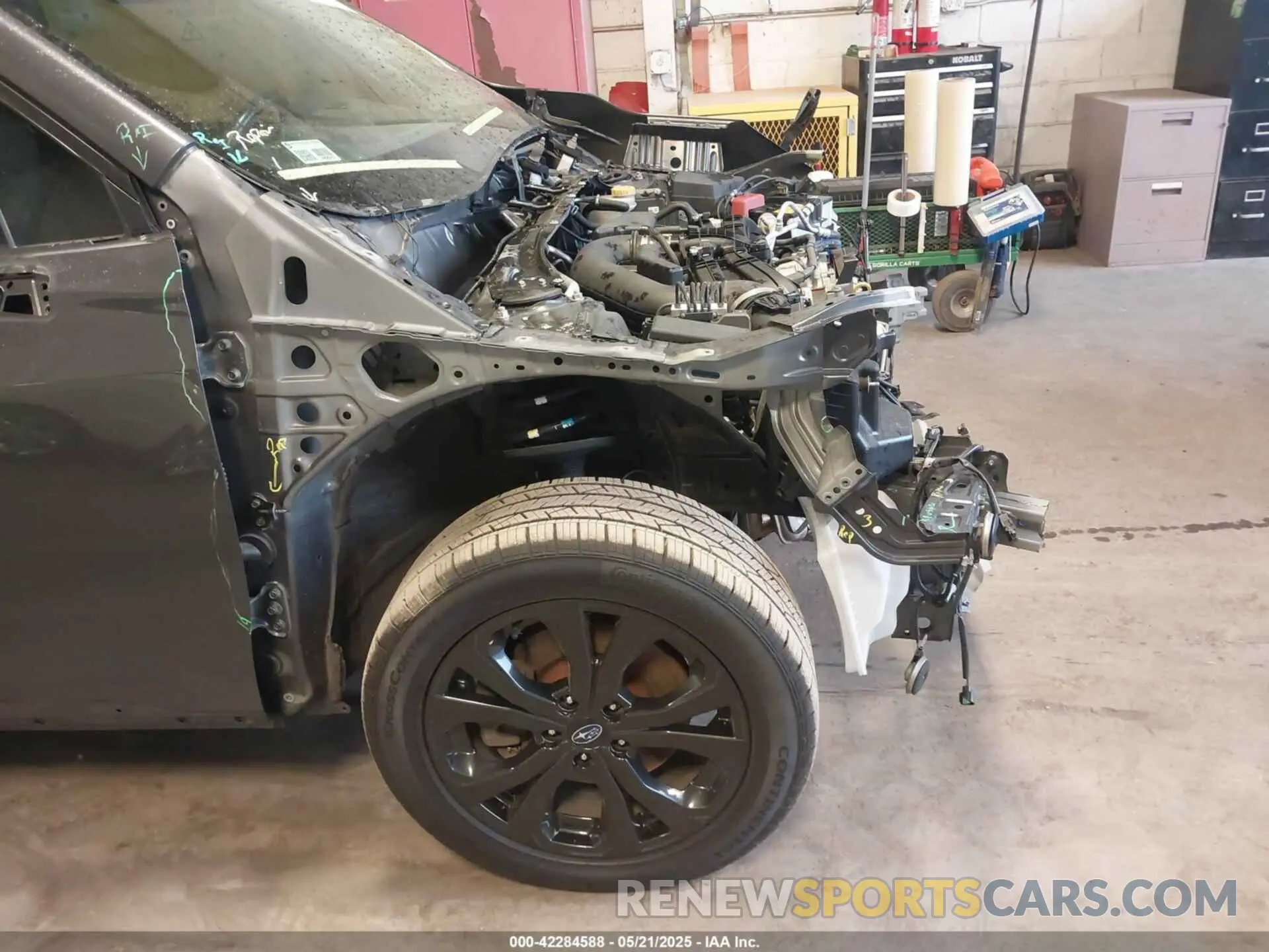 17 fotografías del automóvil dañado JF2SKARC8LH603680 SUBARU FORESTER 2020