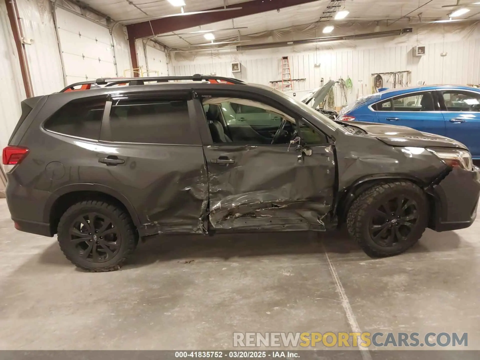 13 fotografías del automóvil dañado JF2SKARC9LH458777 SUBARU FORESTER 2020