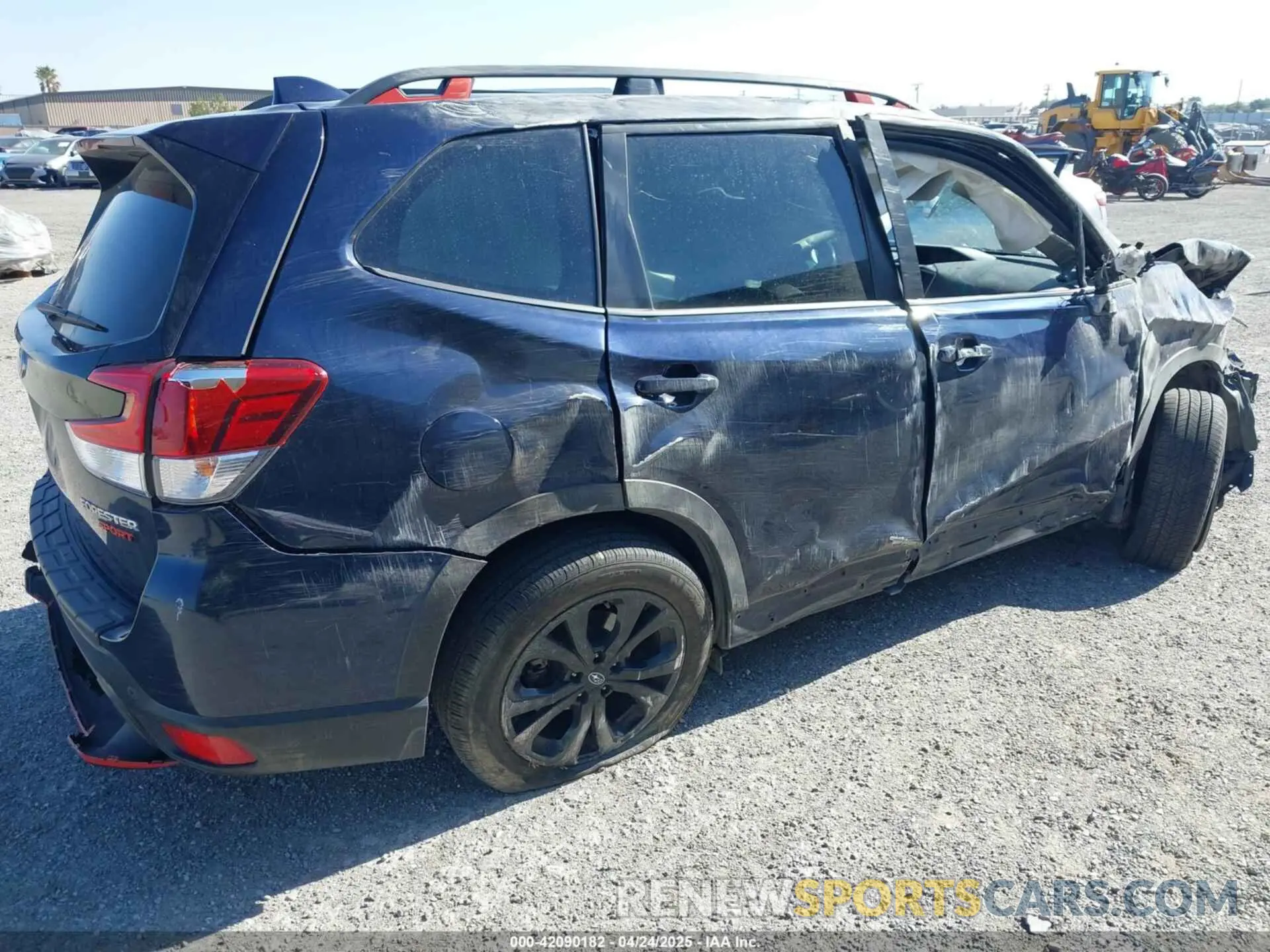 4 fotografías del automóvil dañado JF2SKARC9LH599901 SUBARU FORESTER 2020
