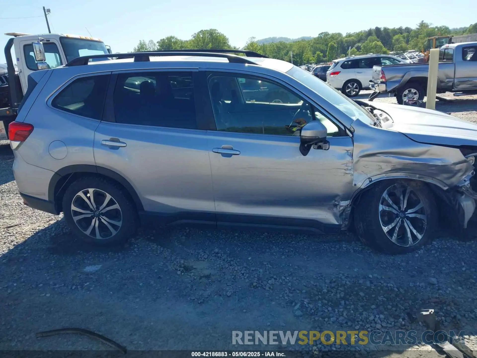13 fotografías del automóvil dañado JF2SKAUC3LH457471 SUBARU FORESTER 2020