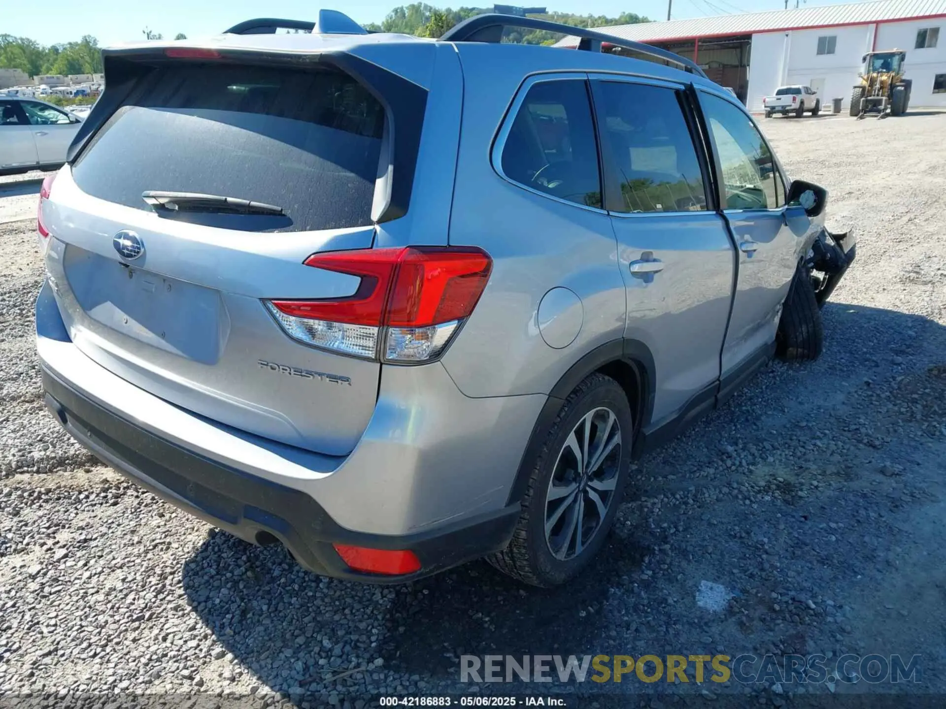 4 fotografías del automóvil dañado JF2SKAUC3LH457471 SUBARU FORESTER 2020