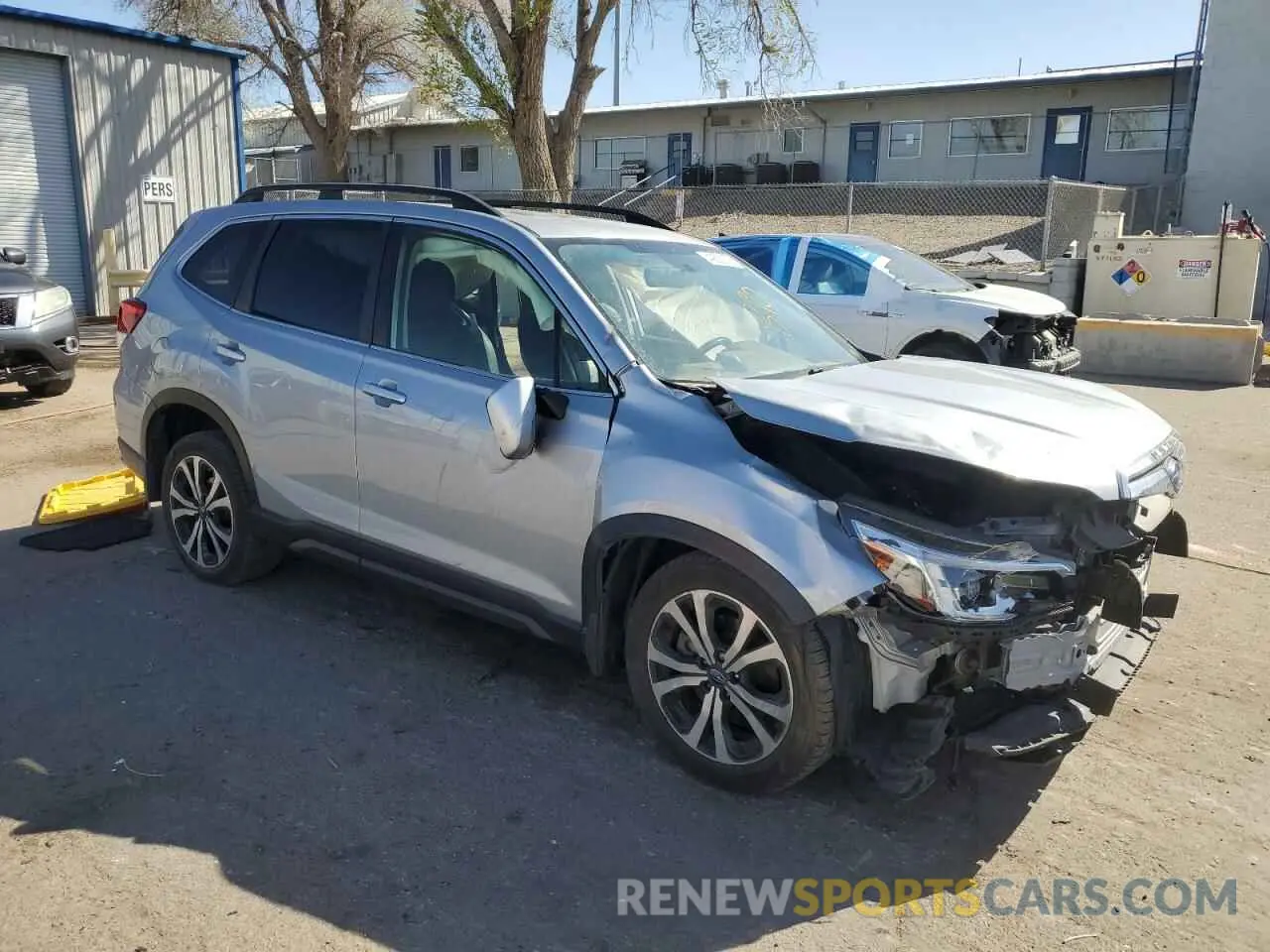 4 fotografías del automóvil dañado JF2SKAUC6LH460543 SUBARU FORESTER 2020