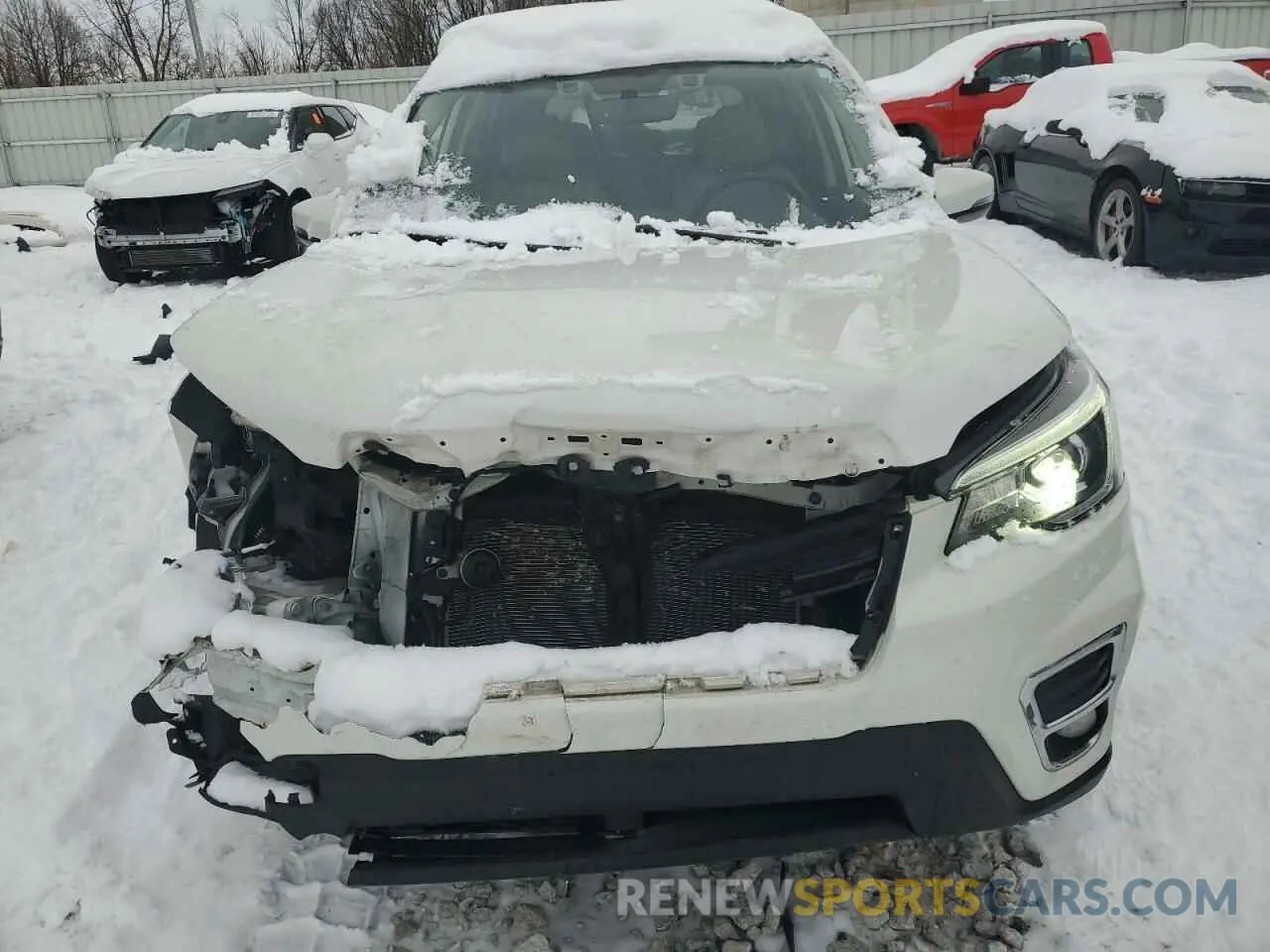 5 fotografías del automóvil dañado JF2SKAUC9LH602447 SUBARU FORESTER 2020