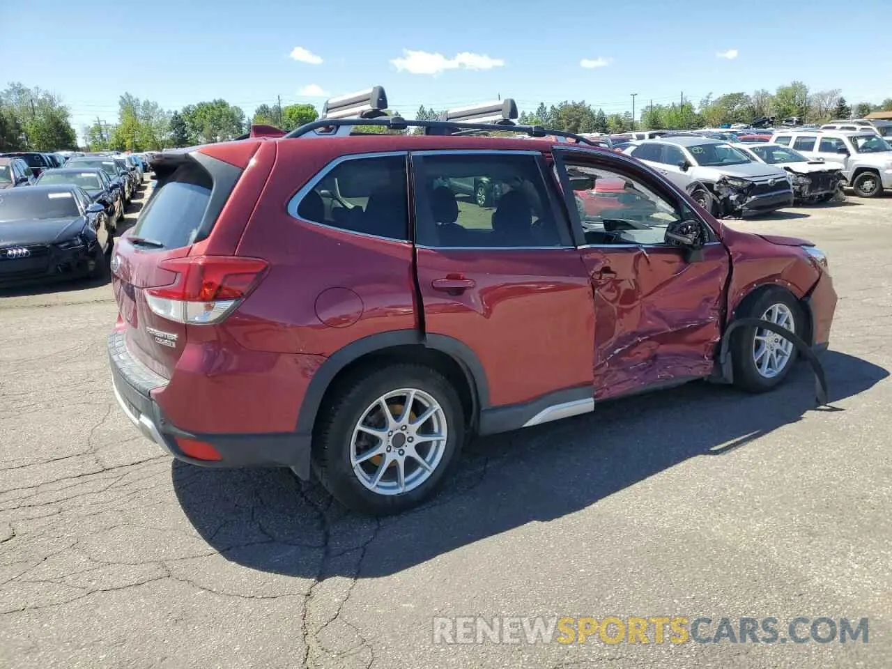 3 fotografías del automóvil dañado JF2SKAXC9LH581904 SUBARU FORESTER 2020