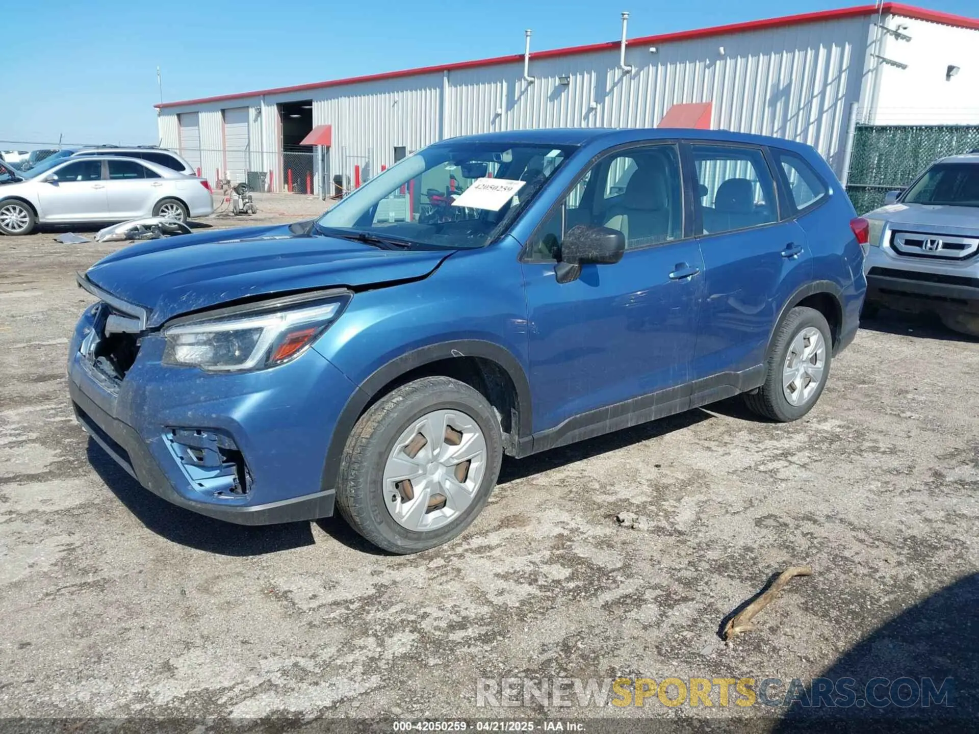 2 fotografías del automóvil dañado JF2SKAAC1MH400675 SUBARU FORESTER 2021