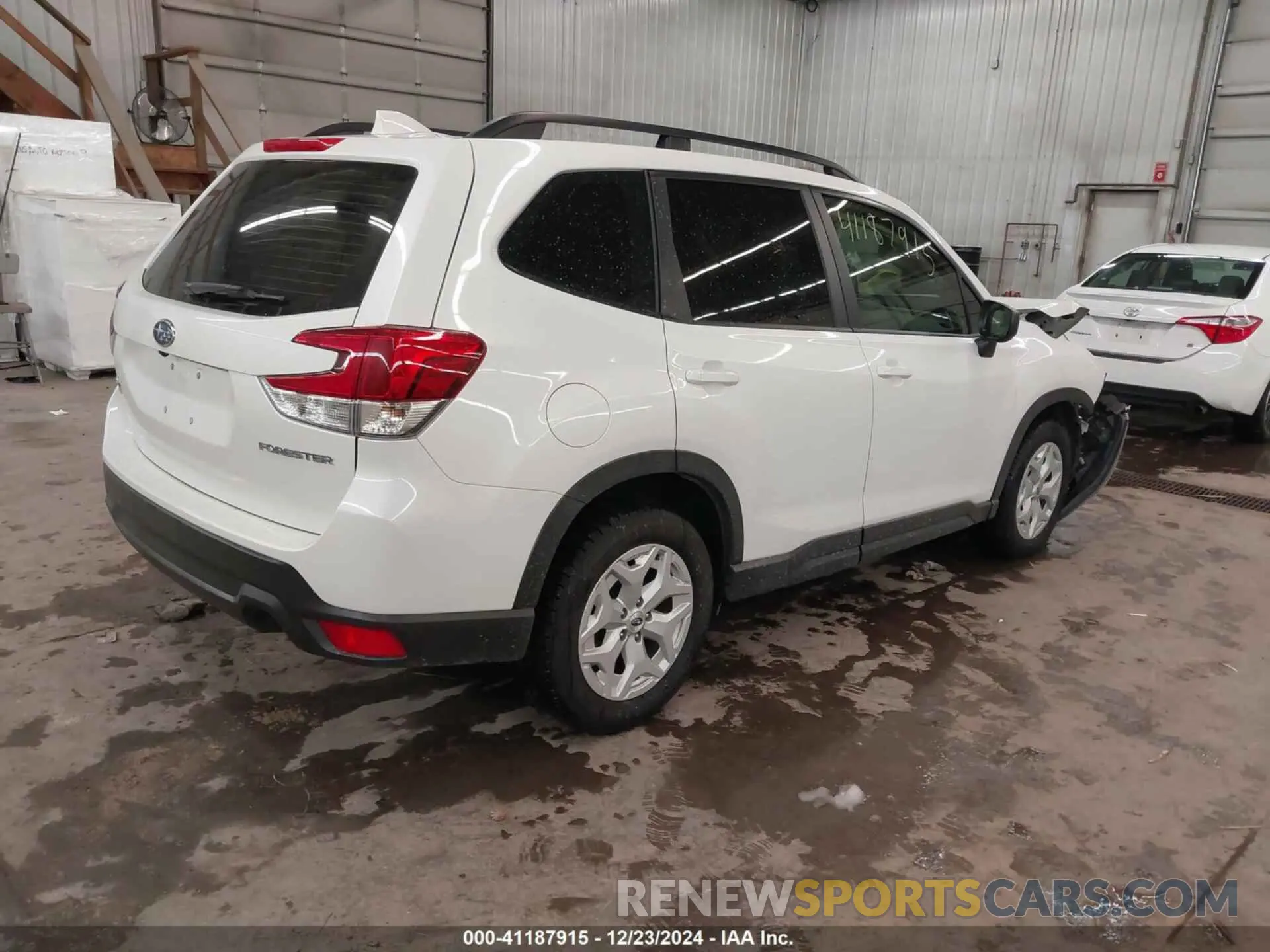 4 fotografías del automóvil dañado JF2SKADC5MH547545 SUBARU FORESTER 2021