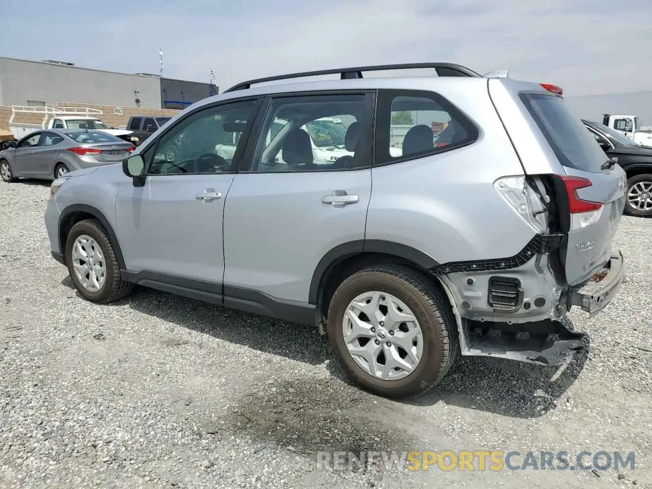 2 fotografías del automóvil dañado JF2SKADC9MH470811 SUBARU FORESTER 2021