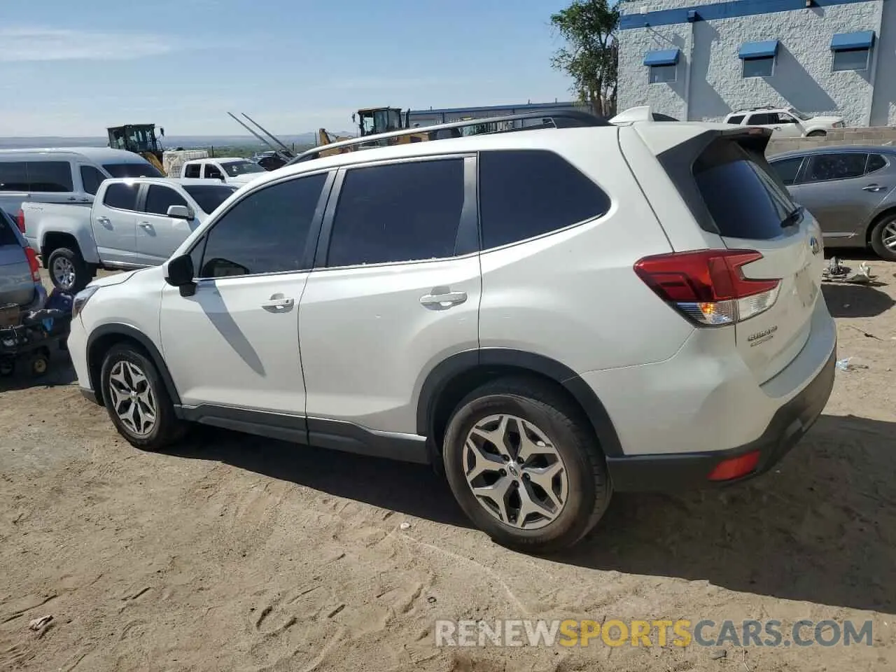 2 fotografías del automóvil dañado JF2SKAFC0MH503417 SUBARU FORESTER 2021