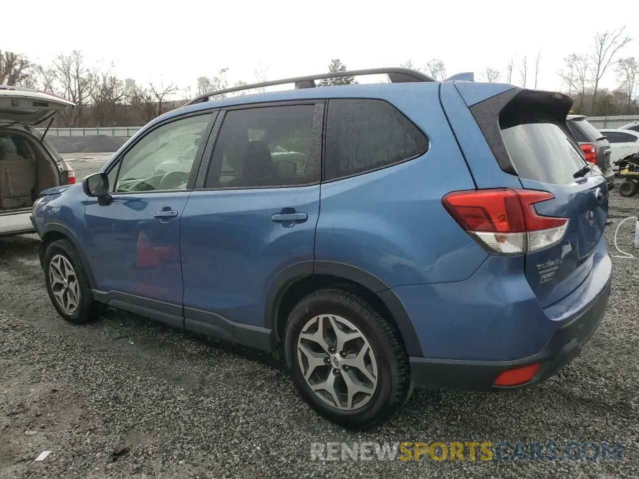 2 fotografías del automóvil dañado JF2SKAFC3MH402632 SUBARU FORESTER 2021