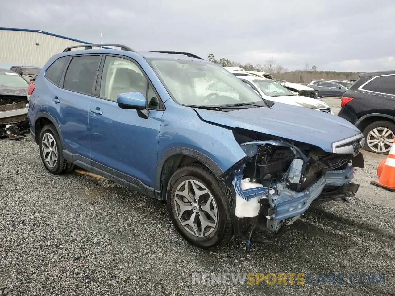 4 fotografías del automóvil dañado JF2SKAFC3MH402632 SUBARU FORESTER 2021