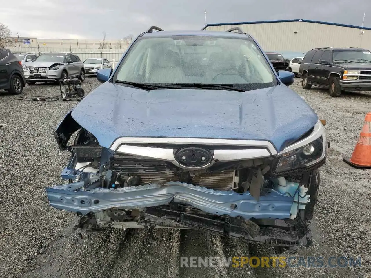 5 fotografías del automóvil dañado JF2SKAFC3MH402632 SUBARU FORESTER 2021