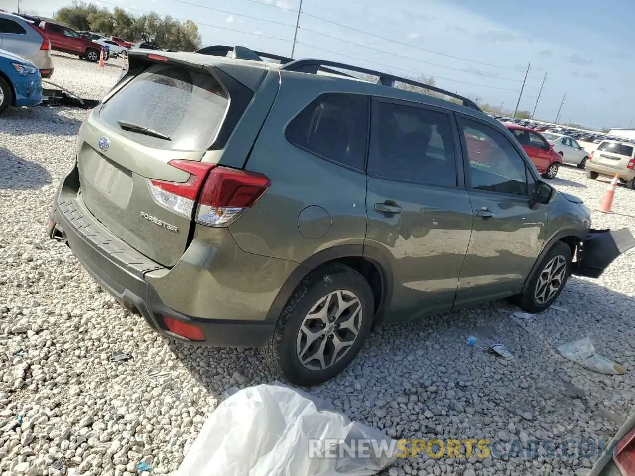 3 fotografías del automóvil dañado JF2SKAFC4MH546934 SUBARU FORESTER 2021