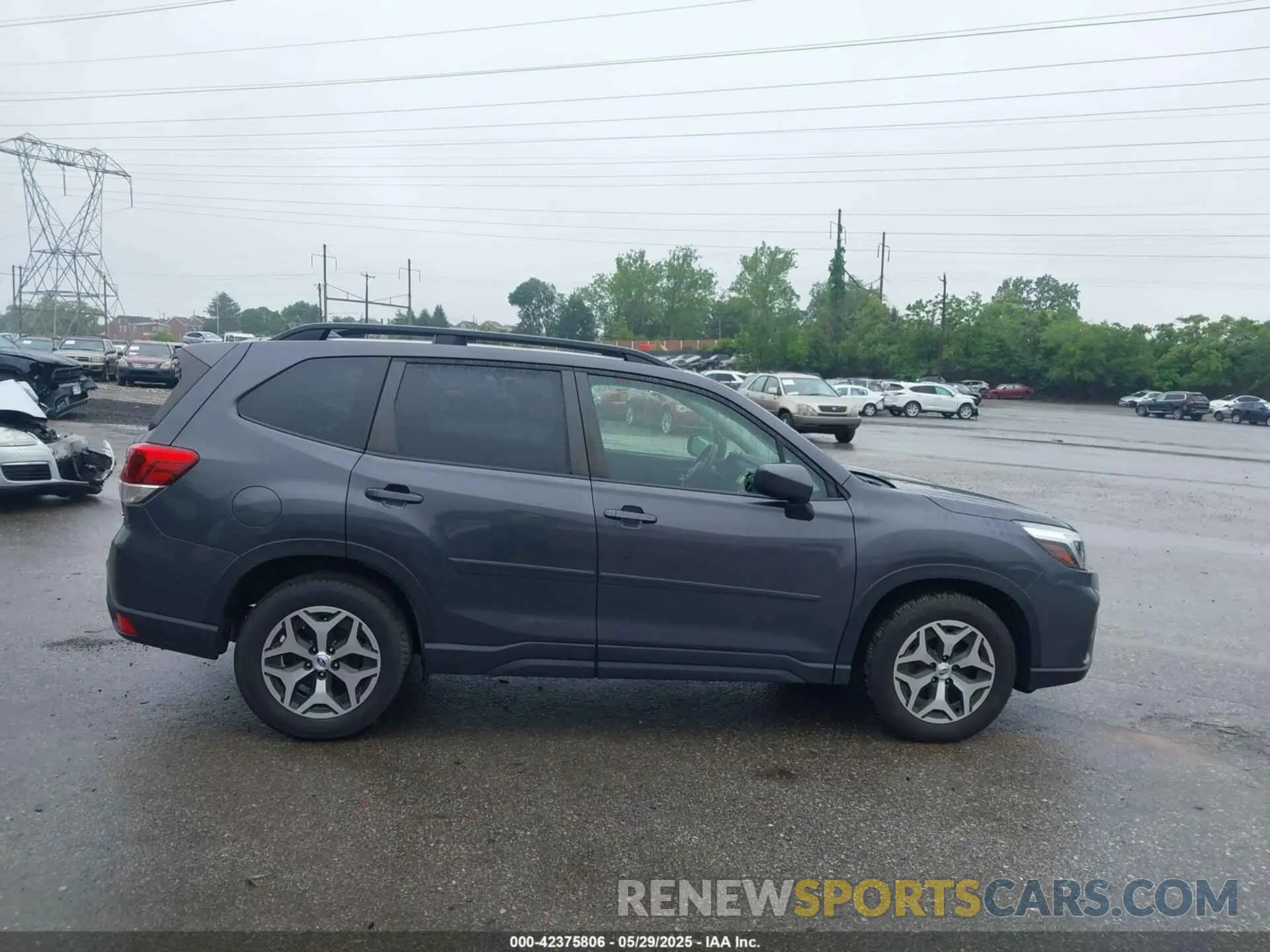 13 fotografías del automóvil dañado JF2SKAFC7MH512678 SUBARU FORESTER 2021