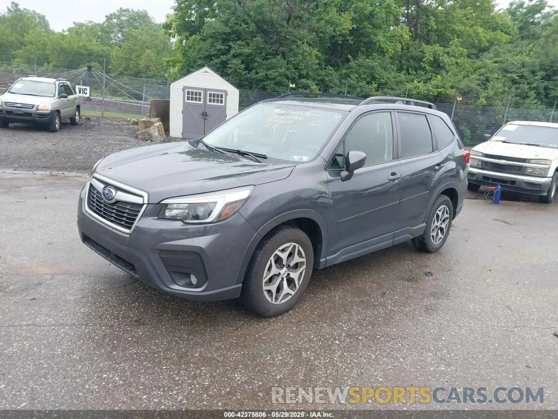2 fotografías del automóvil dañado JF2SKAFC7MH512678 SUBARU FORESTER 2021