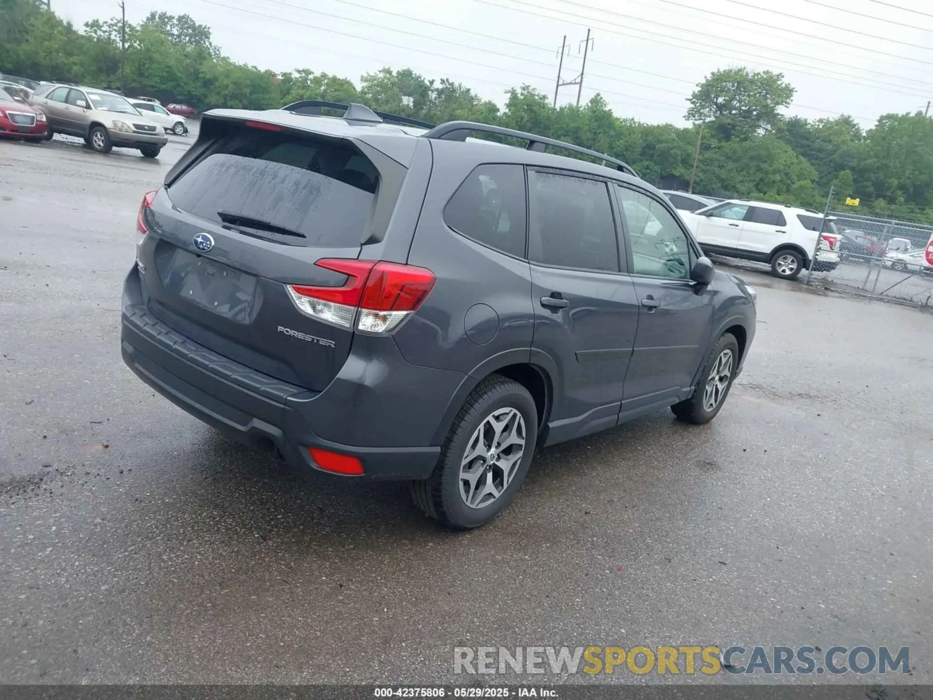 4 fotografías del automóvil dañado JF2SKAFC7MH512678 SUBARU FORESTER 2021