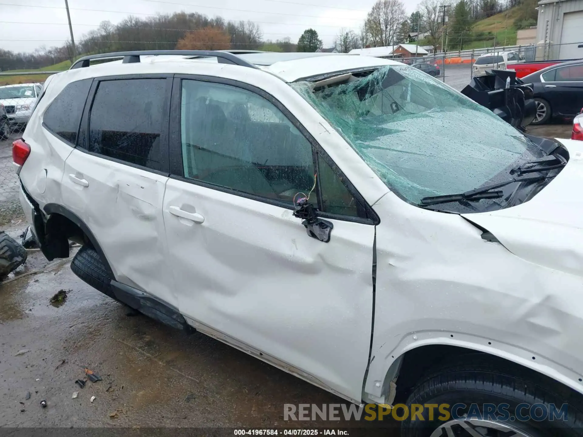 14 fotografías del automóvil dañado JF2SKAFC9MH436610 SUBARU FORESTER 2021
