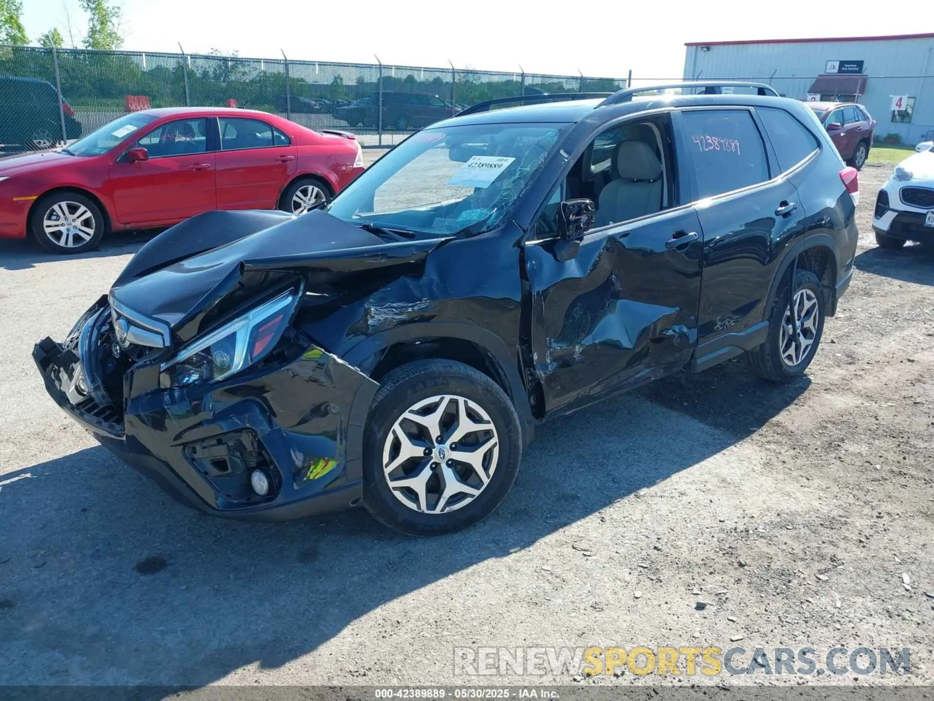 2 fotografías del automóvil dañado JF2SKAJC1MH457264 SUBARU FORESTER 2021