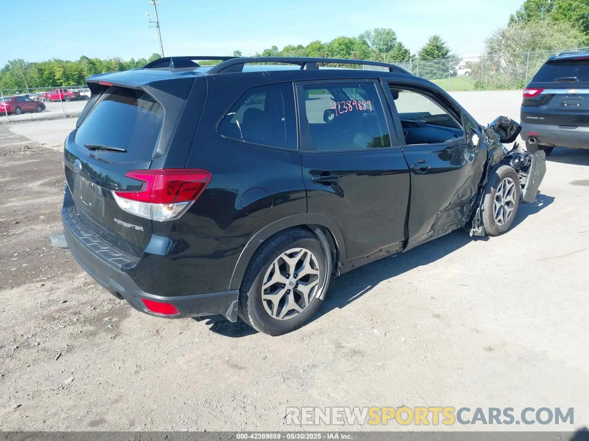 4 fotografías del automóvil dañado JF2SKAJC1MH457264 SUBARU FORESTER 2021