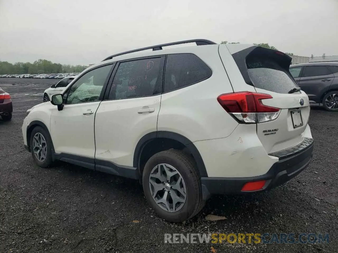 2 fotografías del automóvil dañado JF2SKAJC3MH591130 SUBARU FORESTER 2021