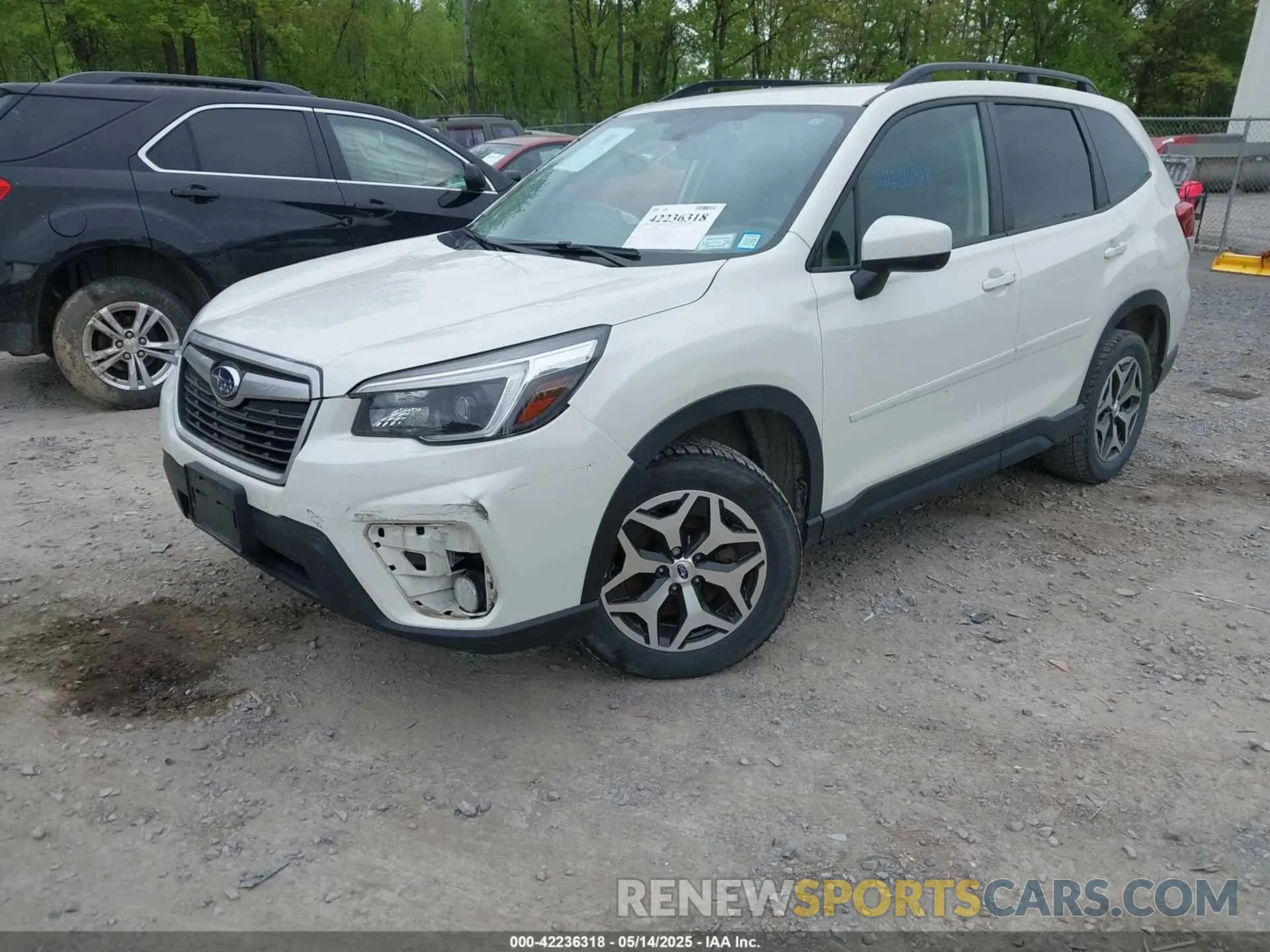 2 fotografías del automóvil dañado JF2SKAJC6MH421831 SUBARU FORESTER 2021