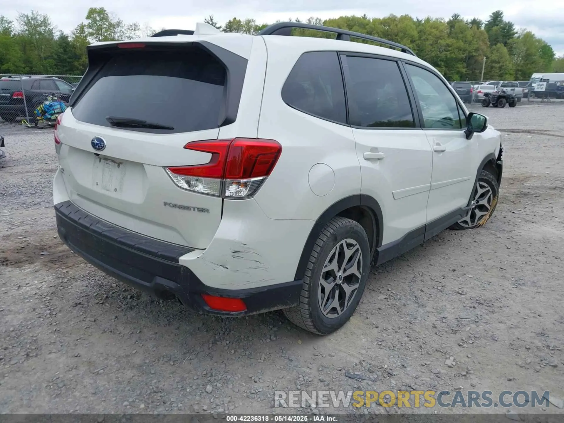 4 fotografías del automóvil dañado JF2SKAJC6MH421831 SUBARU FORESTER 2021
