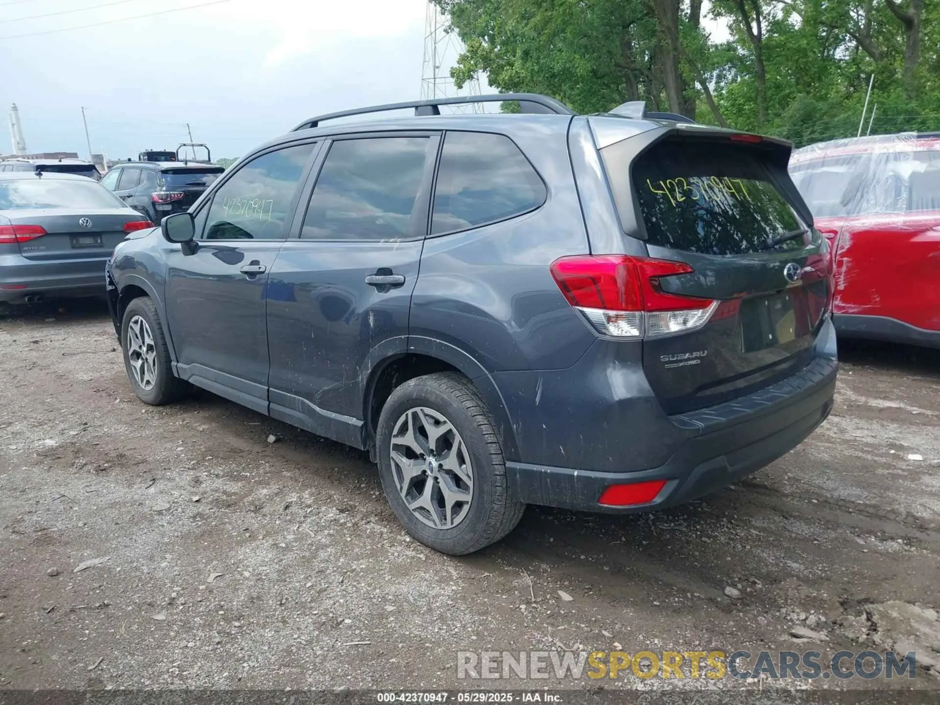 3 fotografías del automóvil dañado JF2SKAJC6MH469541 SUBARU FORESTER 2021