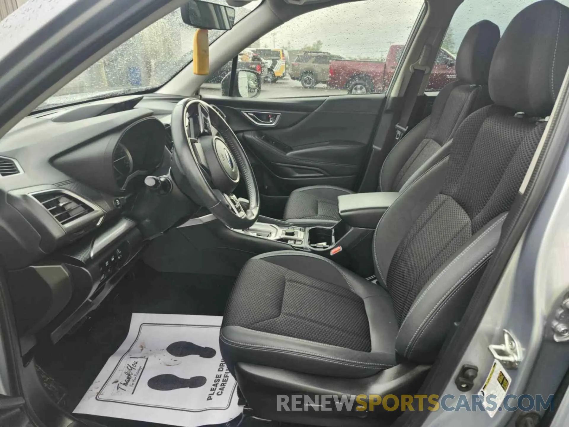 17 fotografías del automóvil dañado JF2SKAJC6MH586648 SUBARU FORESTER 2021