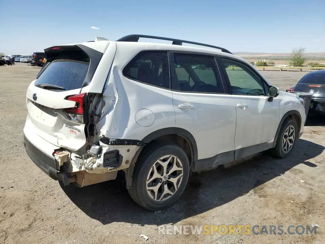 3 fotografías del automóvil dañado JF2SKAJC7MH400261 SUBARU FORESTER 2021