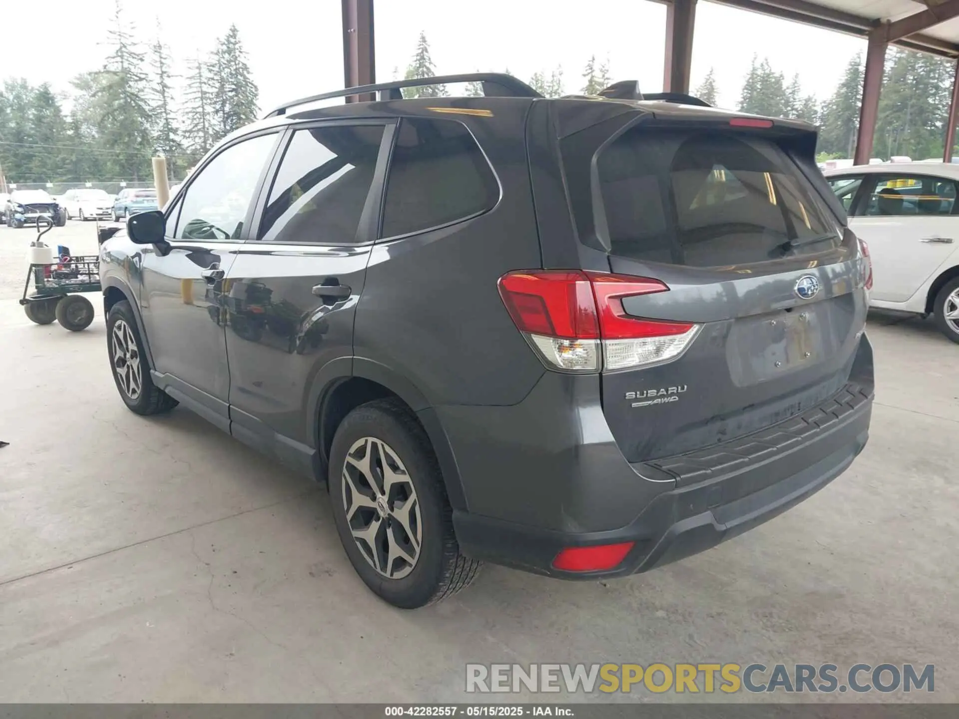 3 fotografías del automóvil dañado JF2SKAJC9MH477326 SUBARU FORESTER 2021