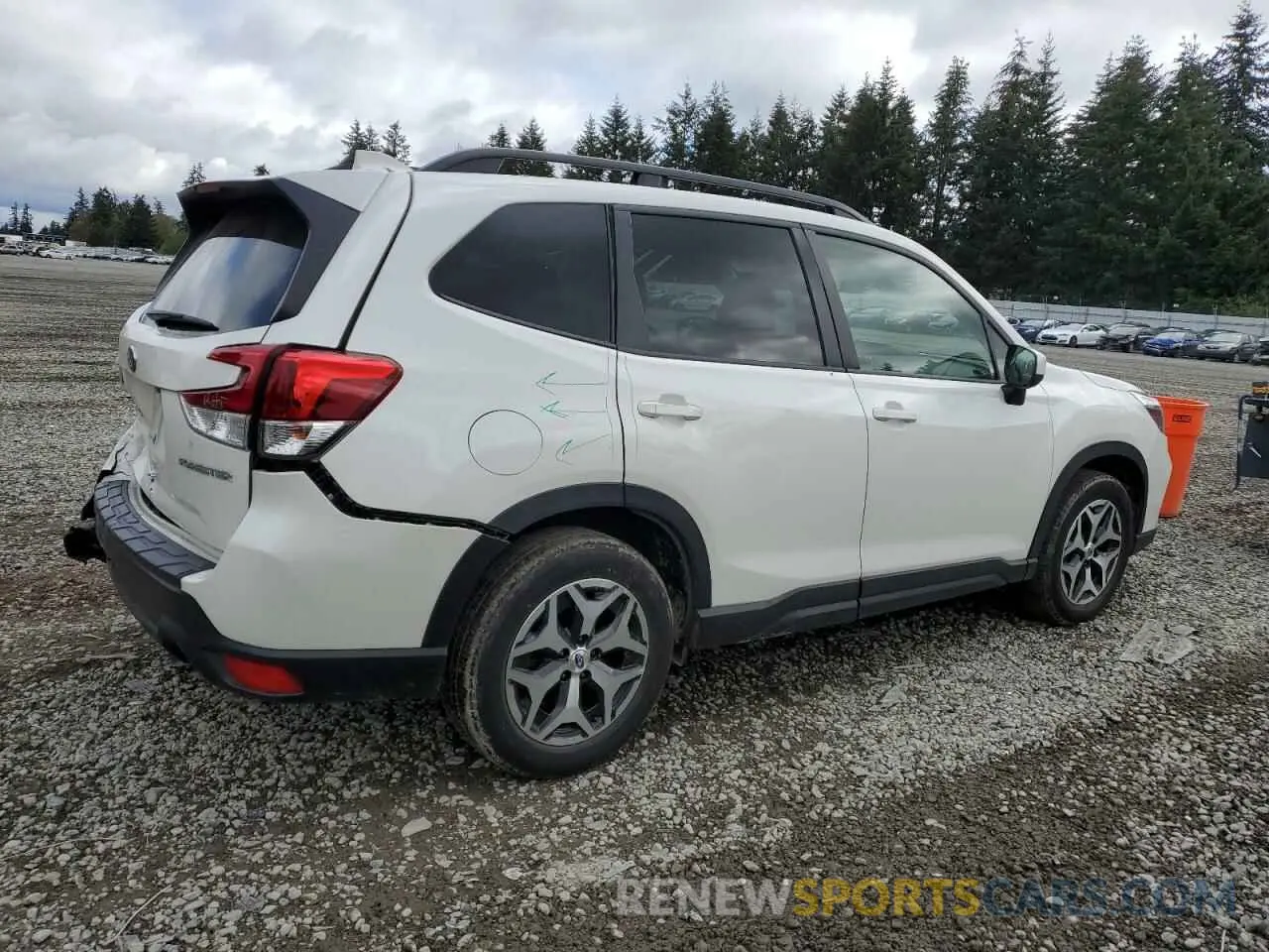 3 fotografías del automóvil dañado JF2SKAJC9MH491629 SUBARU FORESTER 2021